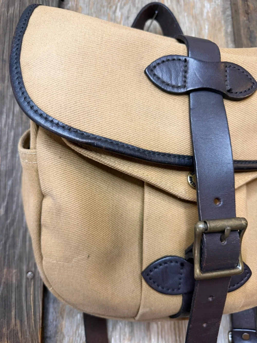 Filson Small Rugged Twill Field Bag Khaki/Leather Made in USA - Picture 5 of 16